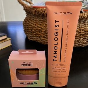 Tanologist Daily Glow Gradual Tan Lotion with brush